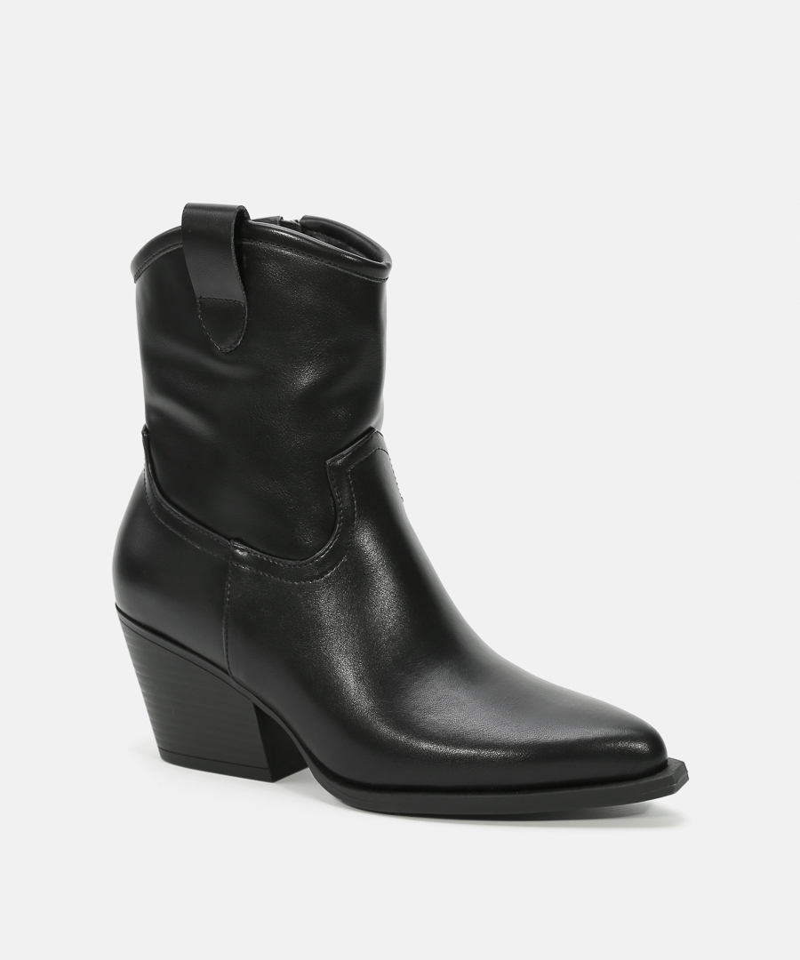 Botines cowboy tacón negros image number null